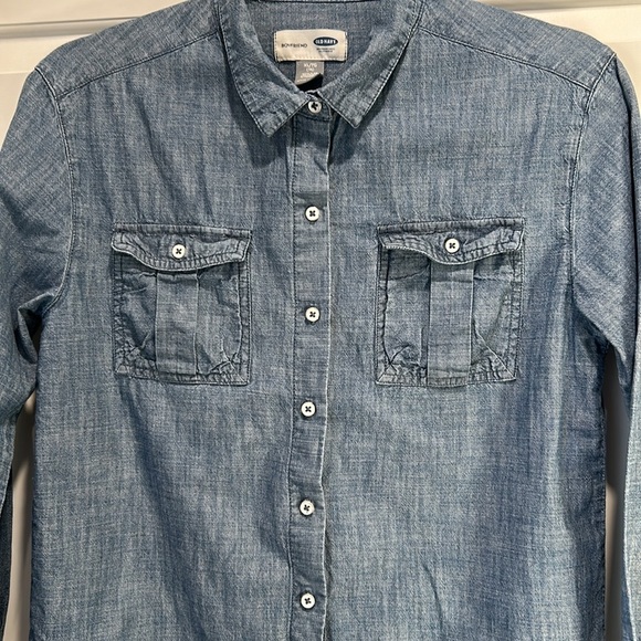 Old Navy size XL. Blue, Boyfriend fit longsleeve button up with 2 front pockets - Picture 2 of 10